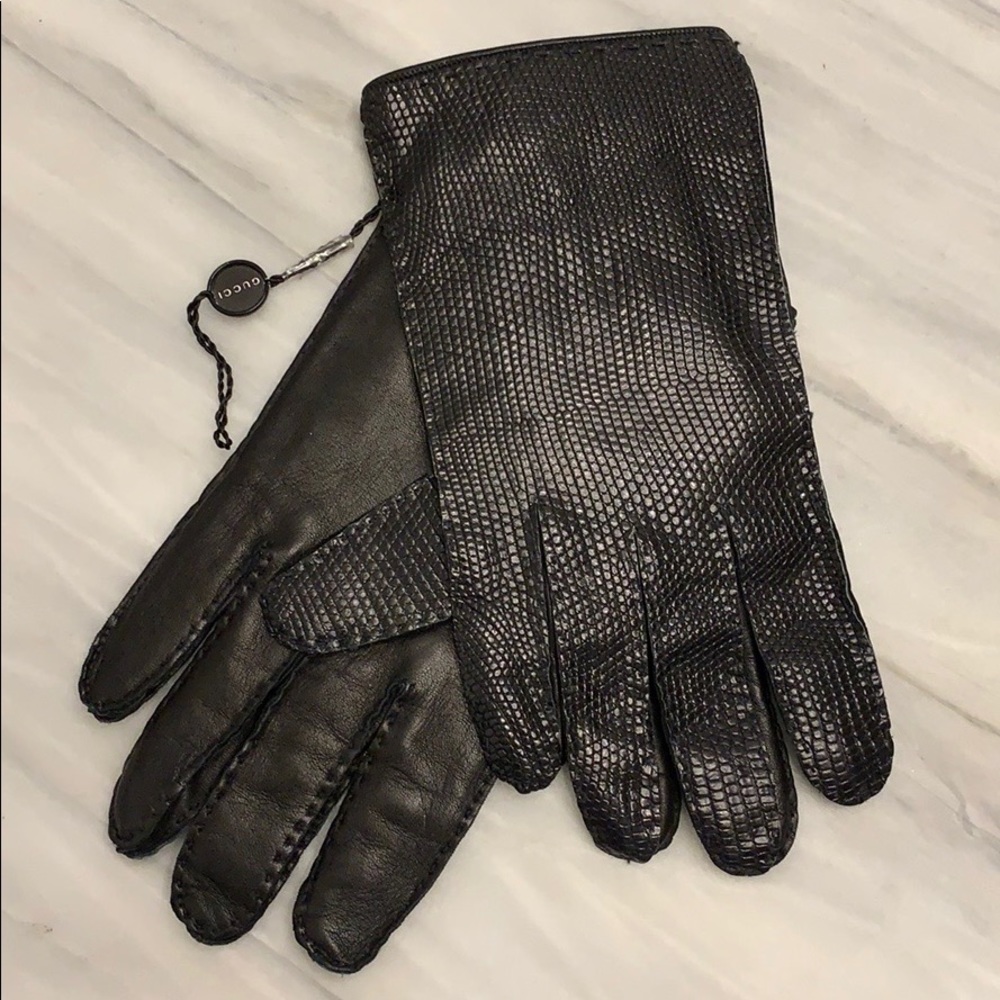 Brand new Gucci texture leather gloves